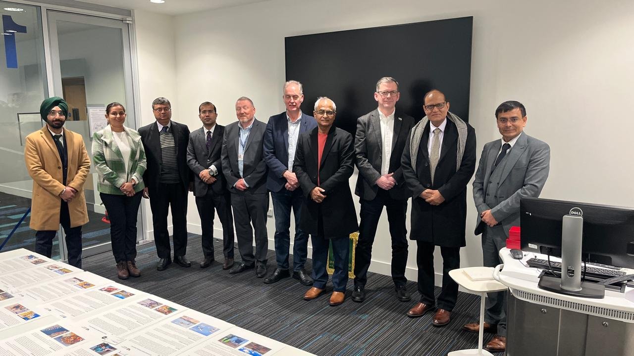 Secretary Telecom, Dr Neeraj Mittal along with Telecom delegation visited the 5G Centre, University of Strathclyde