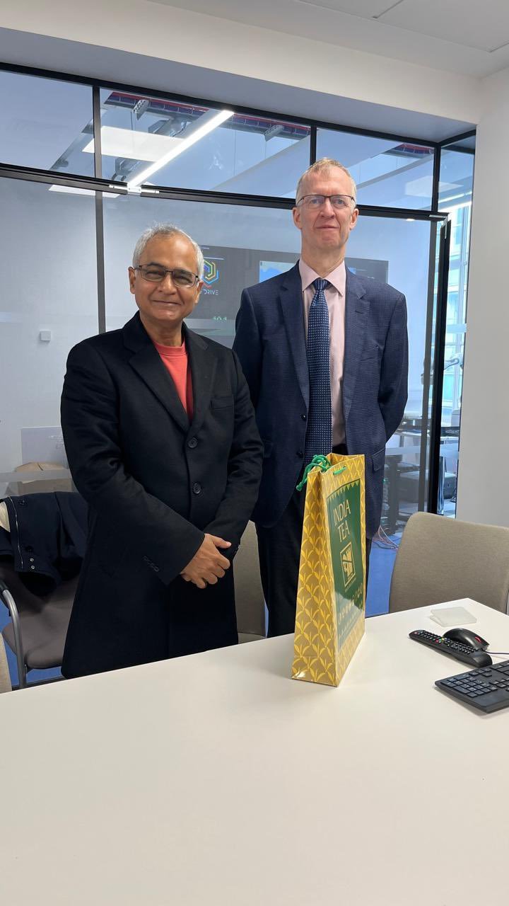 Secretary Telecom, Dr Neeraj Mittal, along with Telecom delegation visited the 6G Centre at the University of Glasgow.