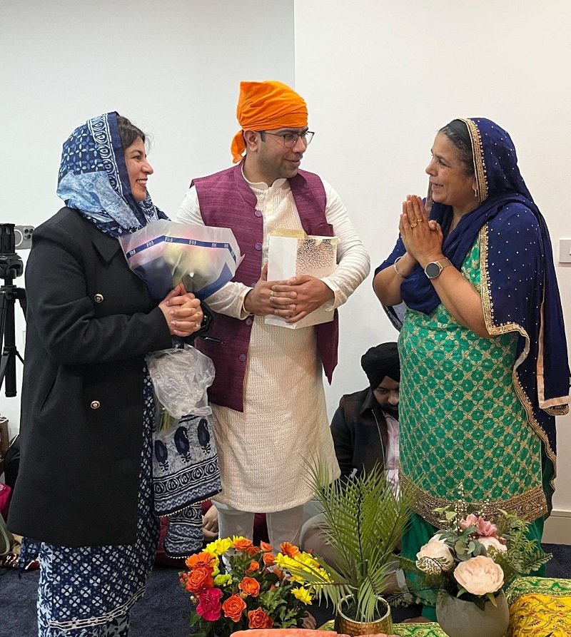 Consul General along with officials of the Consulate, visited the newly established Gurdwara Sri Guru Singh Sabha in Edinburgh.