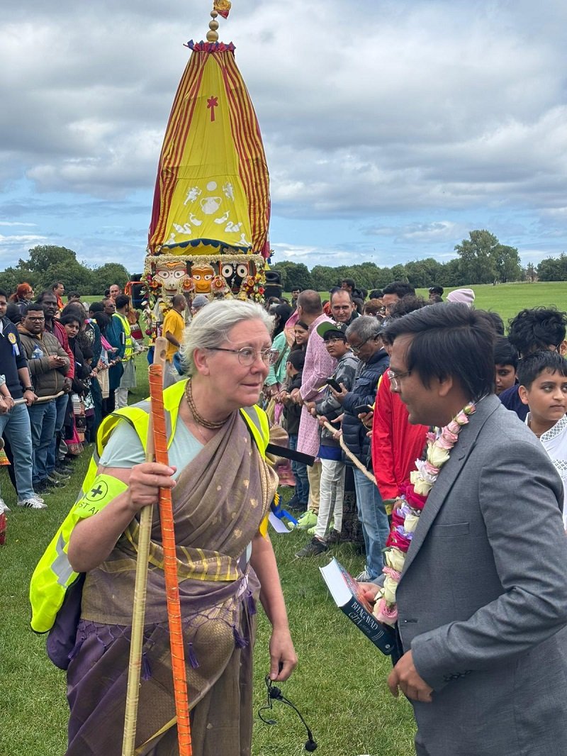 Vice Consul joined the vibrant Rathayatra Festival in Edinburgh.