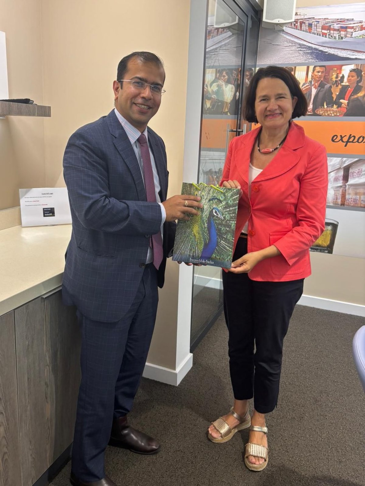 Consul General met with Minister for the Indo-Pacific, Ms Catherine West