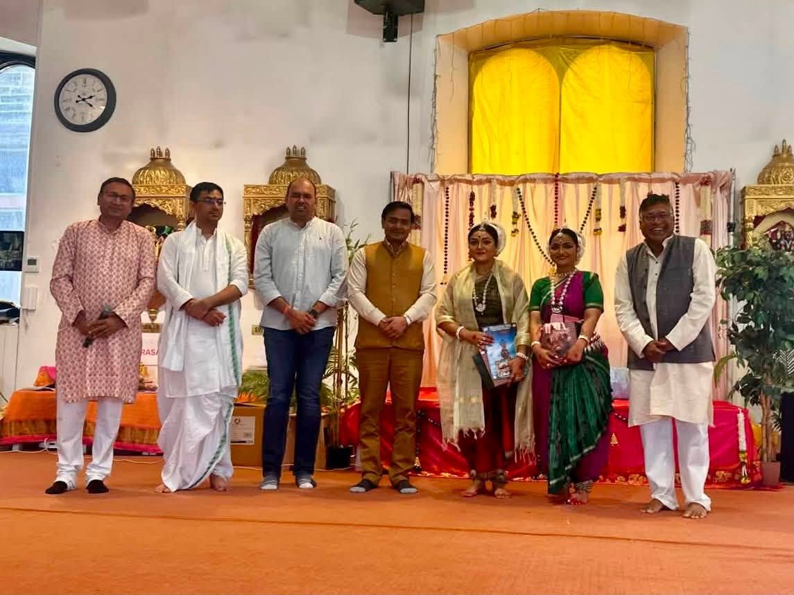 Odissi classical dance performance by Guru Vidushi Kavita Dwibedi and her disciple Shilpi Dhara at the Edinburgh Hindu Mandir & Cultural Centre