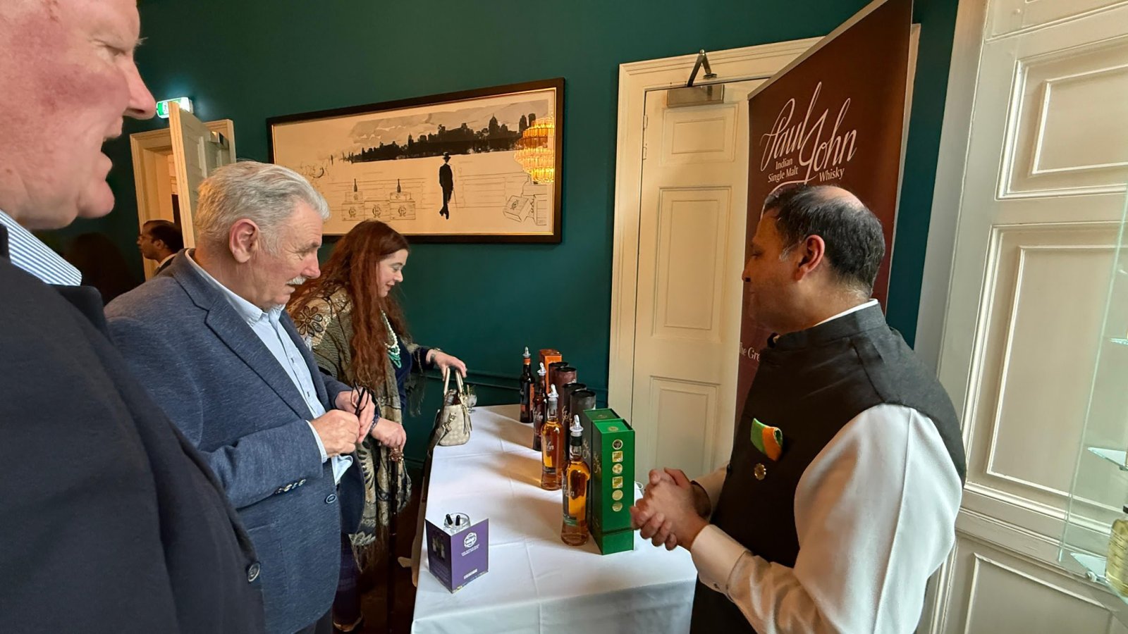 CGI, Edinburgh, in partnership with The Scotch Malt Whisky Society, organised an Indian alco-beverage promotional eve