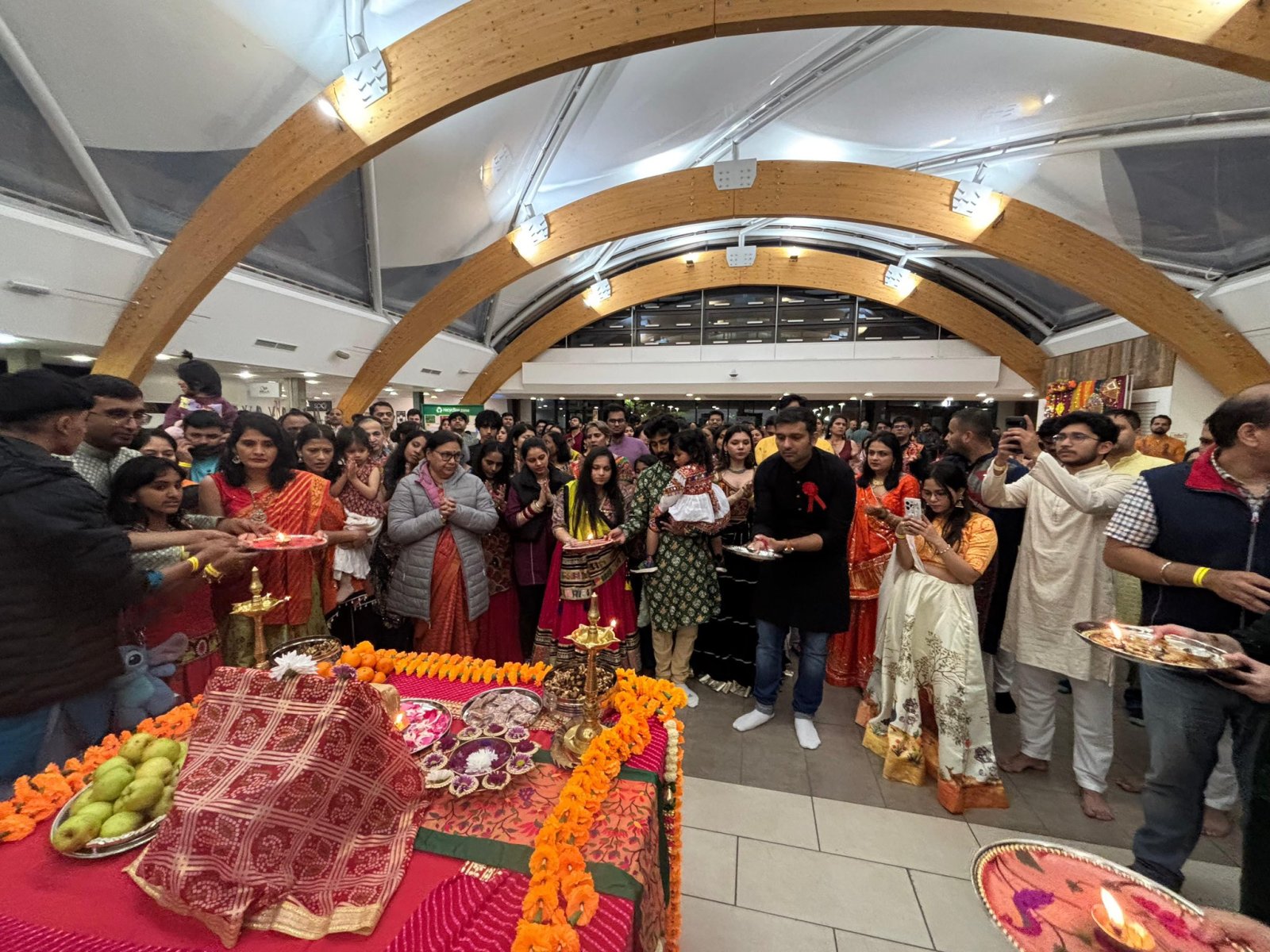 Consul attended the vibrant Garba & Dandiya Night.